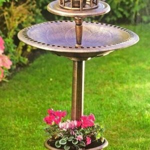 🌿🕊️ Duqaa’s bird feeders are the perfect addition to your garden to support local wildlife.